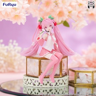 Фигурка Hatsune Miku Sakura от FuRyu