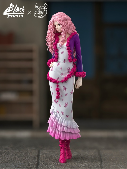 Layla Serizawa от Black Studio, NIUZI Studio