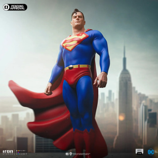 Superman от Iron Studios