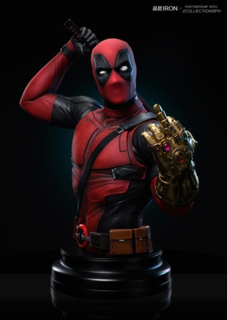 Фигурка Deadpool от Iron Studios Версия A