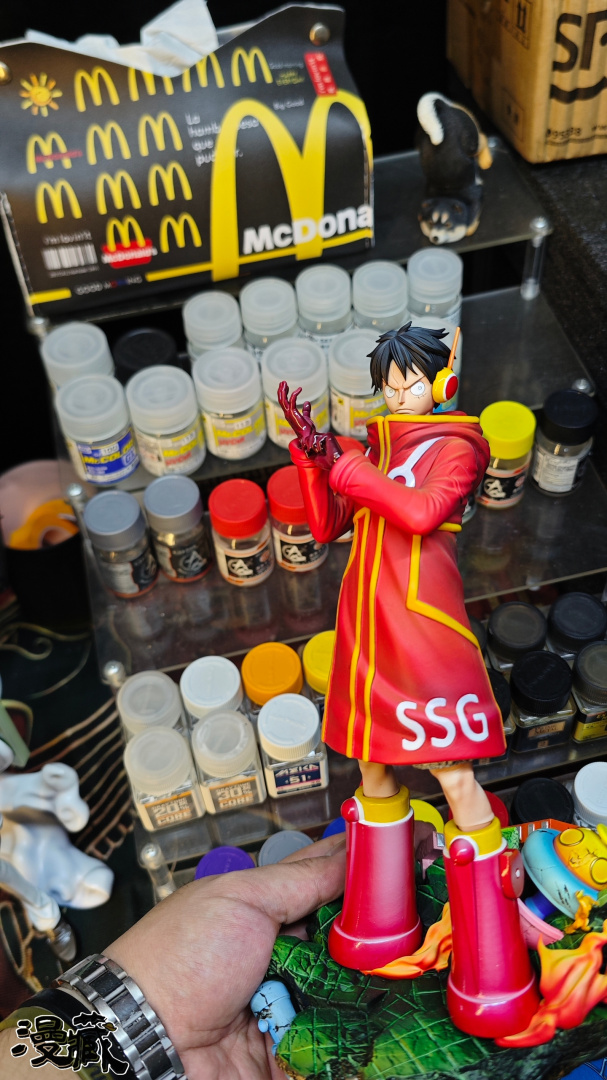 Monkey D. Luffy от Manzo Studio