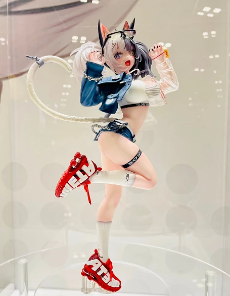 Фигурка Melterna Girl Metako от Wonderful Works