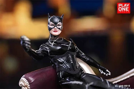 Фигурка Catwoman от Play One Twelve Обычная версия