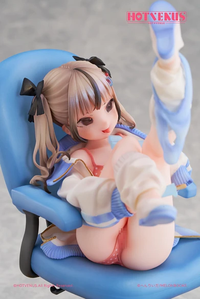 Фигурка Emika от HOTVENUS