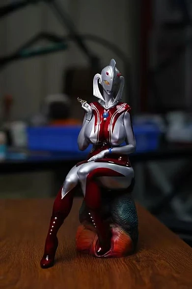 Фигурка Mother of Ultra от Emergence Studio