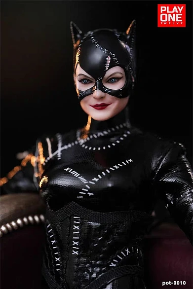 Фигурка Catwoman от Play One Twelve Обычная версия