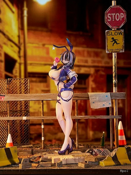 Фигурка Bunny Cop 02 от Good Smile Company, Luminous box