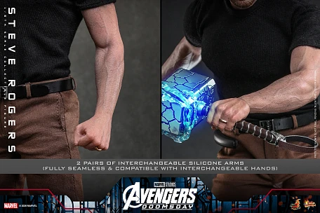 Фигурка Steve Rogers от Hot Toys Делюкс версия