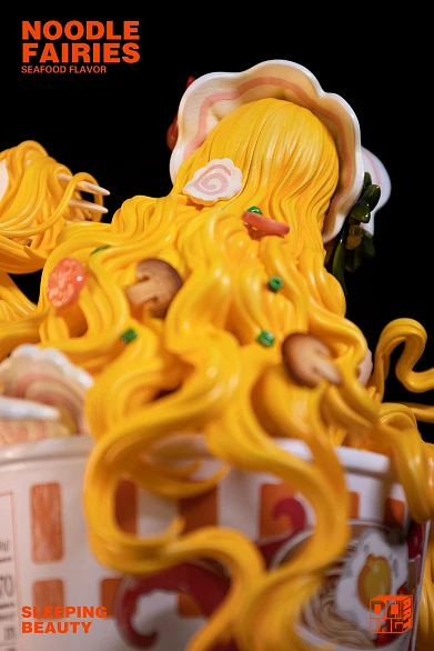 Фигурка Cup Noodle Girl - Seafood Flavor, Fried Noodle Girl - Original Sauce от WeArtDoing Studio Вариант «Стаканчик с лапшой - Морепродукты»