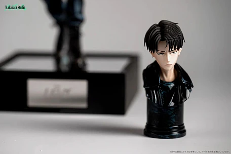 Фигурка Levi Ackerman, Erwin Smith от Mahakala Studio Вариант Леви Акерман