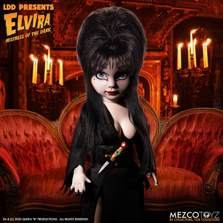 Elvira от Mezco Toys
