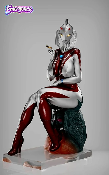 Фигурка Mother of Ultra от Emergence Studio
