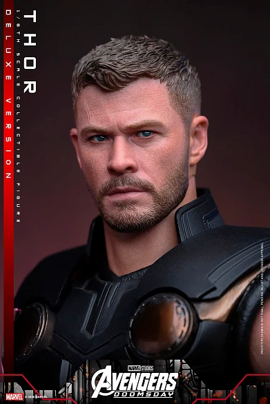 Фигурка Thor от Hot Toys Обычная версия