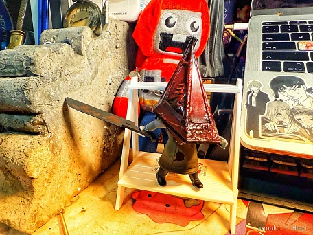 Фигурка Red Pyramid Thing от Good Smile Company