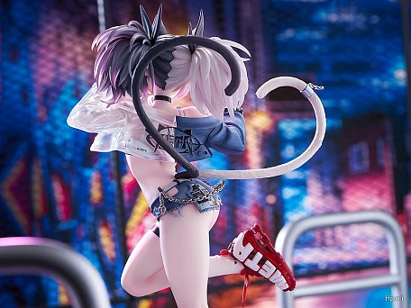 Фигурка Melterna Girl Metako от Wonderful Works