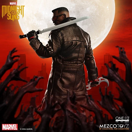 Фигурка Blade от Mezco Toys