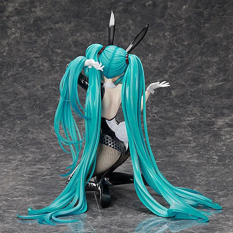 Фигурка Hatsune Miku от FREEing