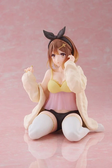 Фигурка Reisalin Stout от Taito