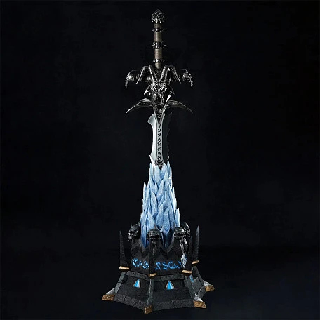 Фигурка Frostmourne от Blizzard