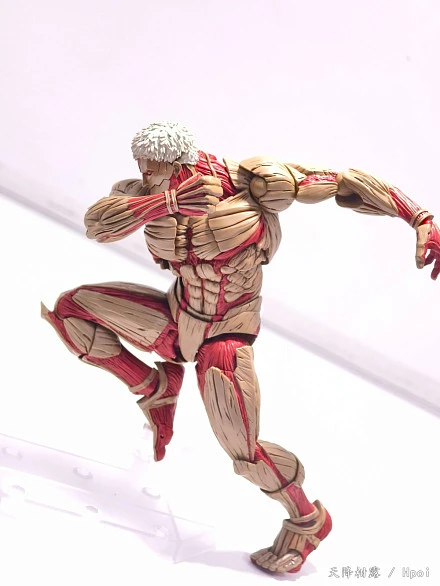 Фигурка Armored Titan (Reiner Braun) от Kaiyodo