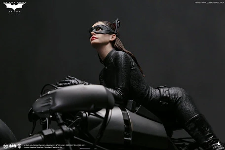 Фигурка Catwoman от Queen Studios