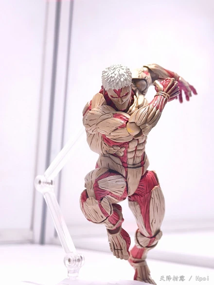 Фигурка Armored Titan (Reiner Braun) от Kaiyodo