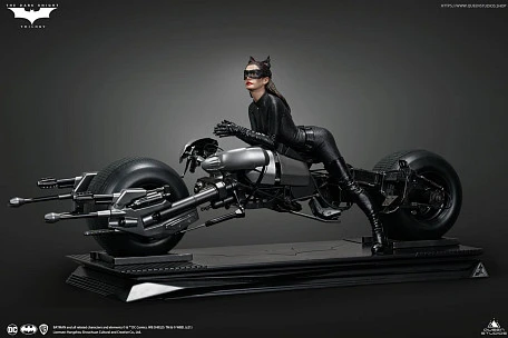 Фигурка Catwoman от Queen Studios