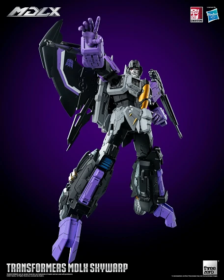 Фигурка Skywarp от Threezero