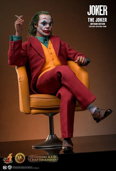 Фигурка Joker от Hot Toys