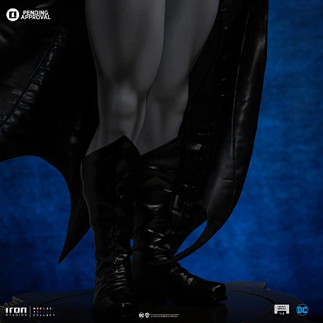 Фигурка Batman от Iron Studios