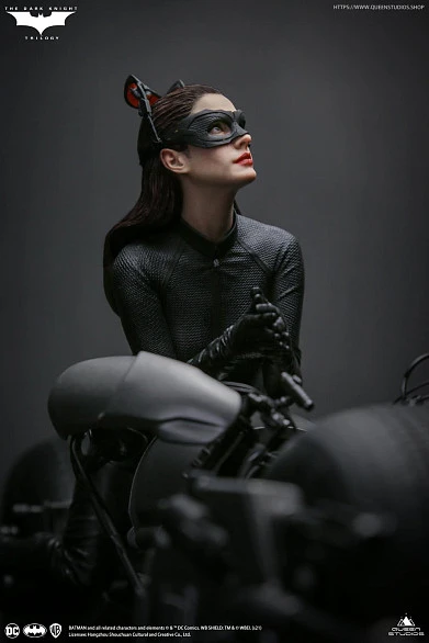 Фигурка Catwoman от Queen Studios