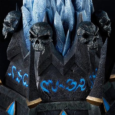 Фигурка Frostmourne от Blizzard