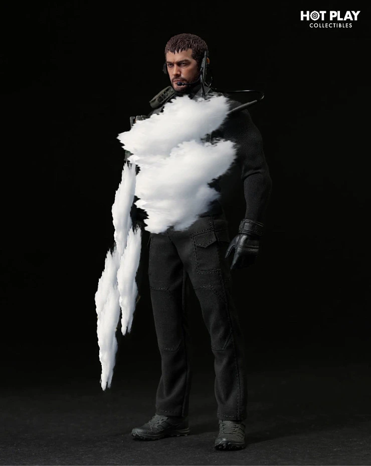 Фигурка Chris Redfield от Hot Play Версия A