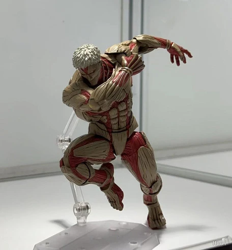 Фигурка Armored Titan (Reiner Braun) от Kaiyodo