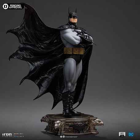 Фигурка Batman от Iron Studios