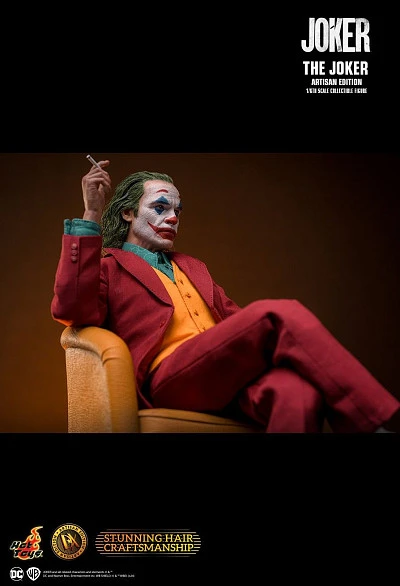 Фигурка Joker от Hot Toys