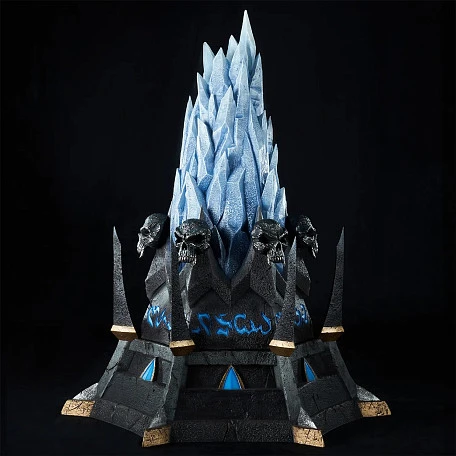 Фигурка Frostmourne от Blizzard