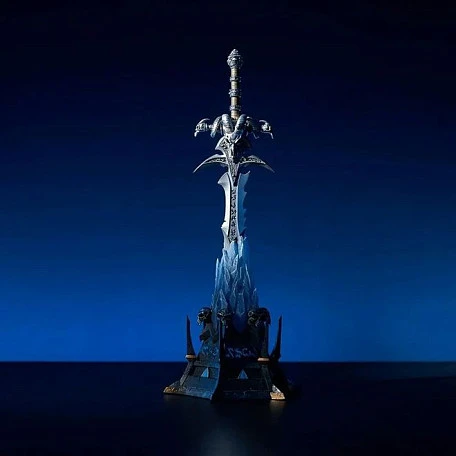 Фигурка Frostmourne от Blizzard